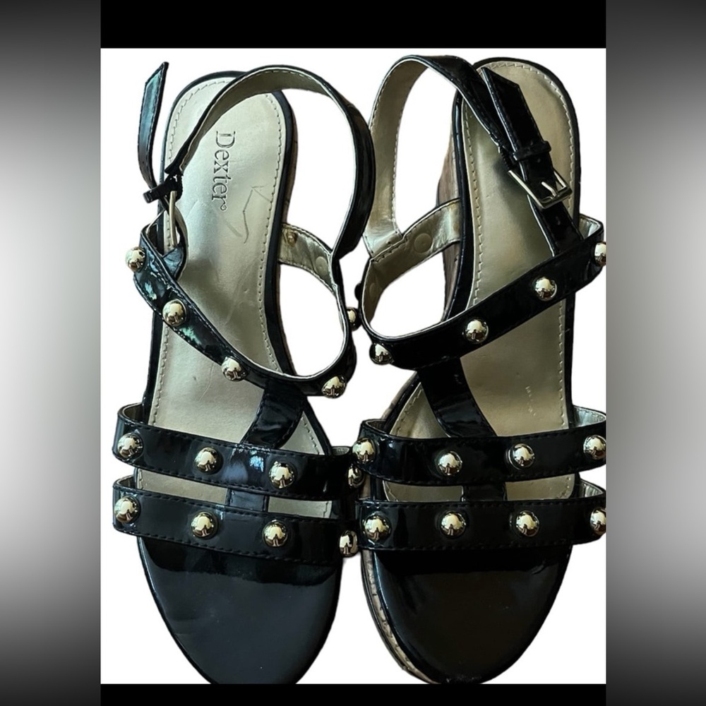 Dexter wedged sandals with embellishments size 7-1/2